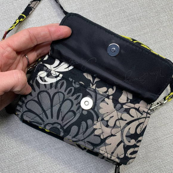 VERA BRADLEY Baroque Pattern Fleur Black Gray Yellow Crossbody Wallet Size Small - Picture 2 of 14